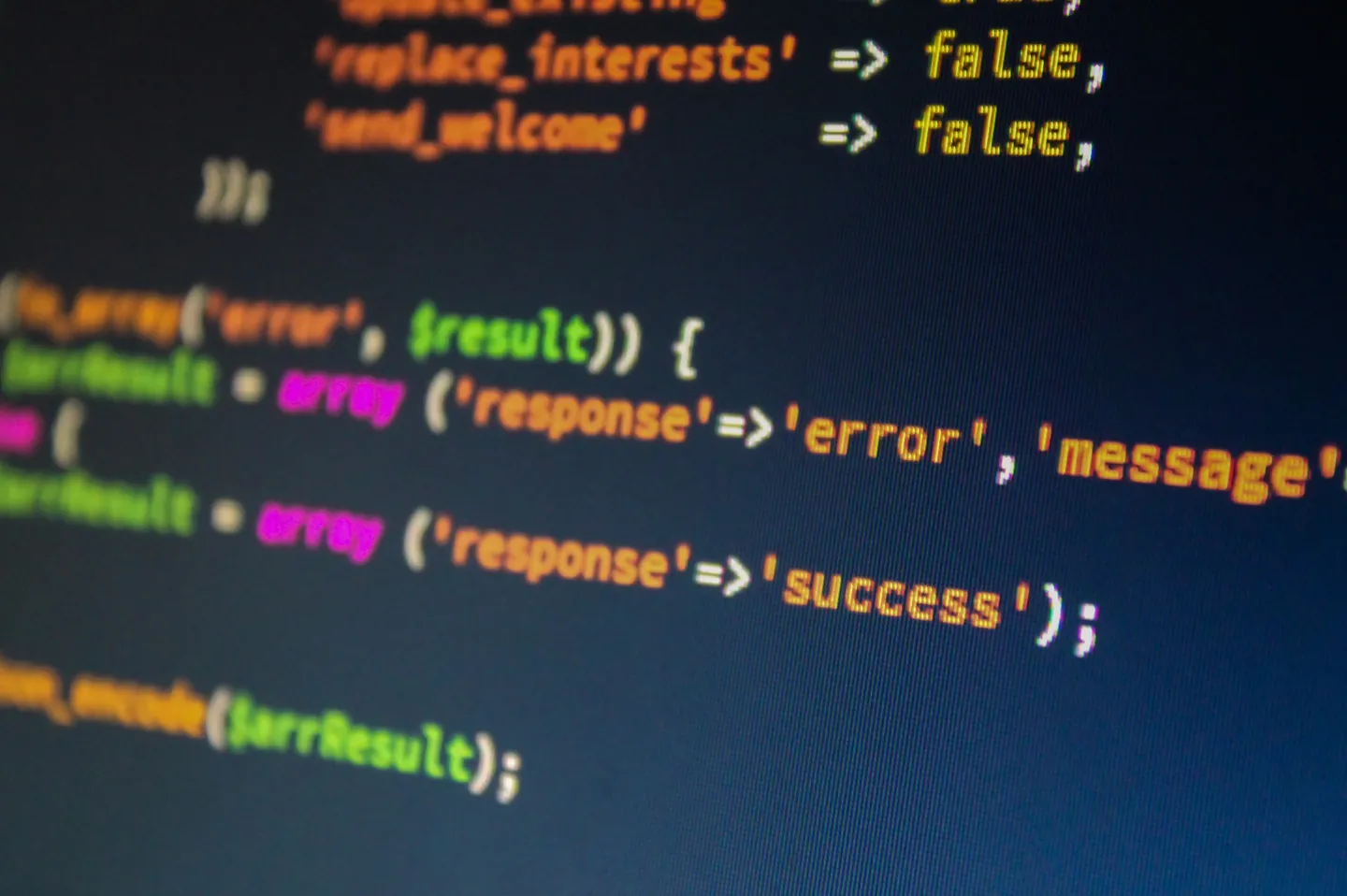 Código de programação apresentado num ecrã
